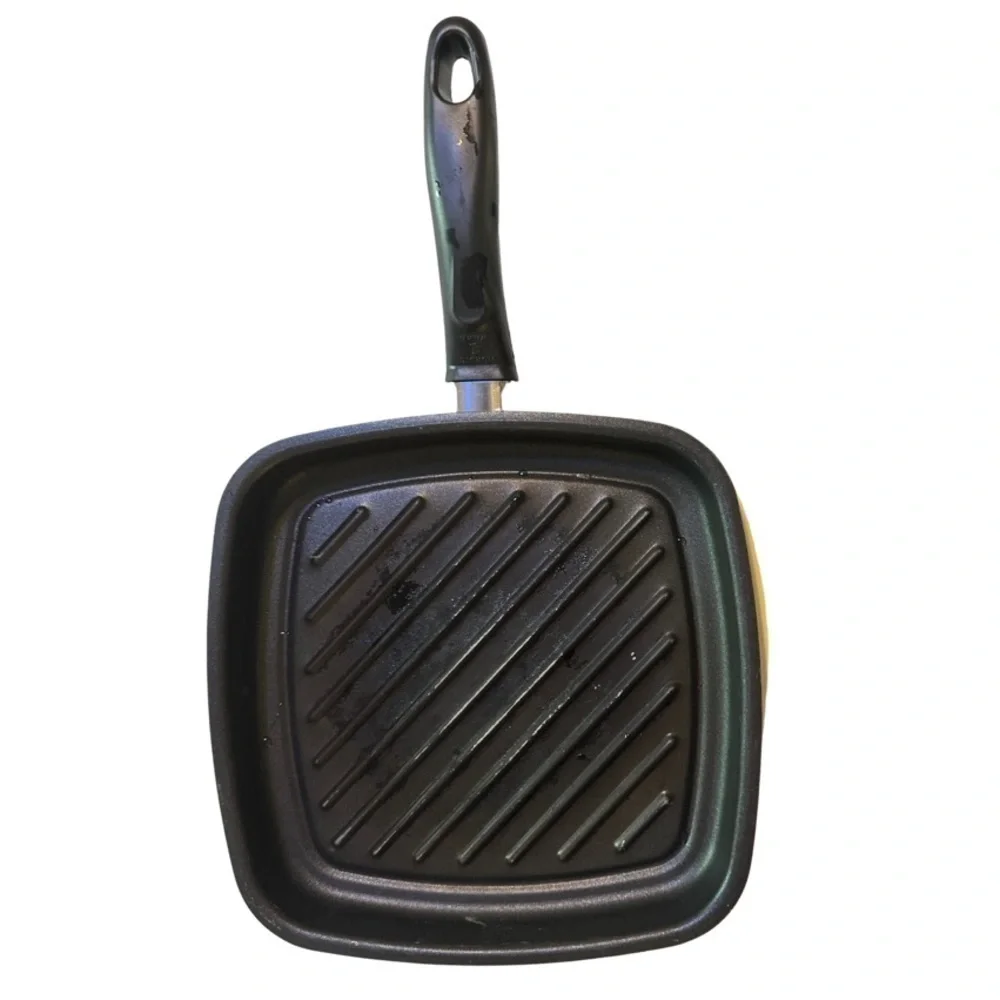 Black Pan (Used - Fair Condition) 🍳